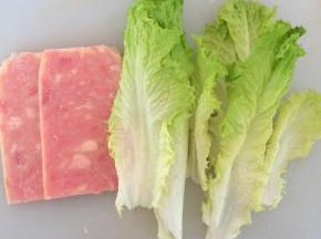 准备配菜，或者其他你喜欢的配菜。