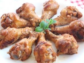 用筷子可以轻松扎透肉块时，大火收汁至汤液浓稠即可。