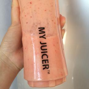 料理机搅拌1分钟即可。