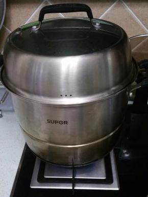 放到锅中中火煮40分钟