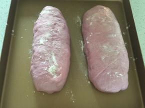 用锋利的刀割出好看的花纹