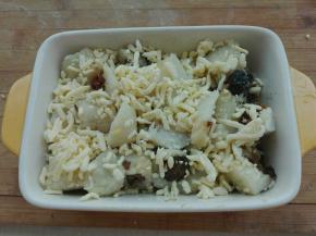 撒上一层芝士碎