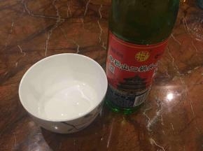 准备少半碗高度白酒，我用的二锅头
