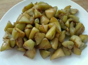 炒软盛出来待用