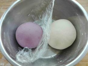 分别揉至三光：面光，手光，盆光，进行室内发酵