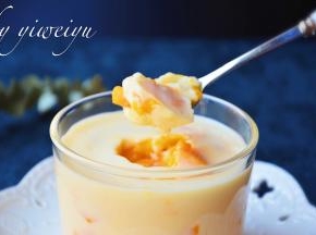 装入杯中，放冰箱冰藏二小时