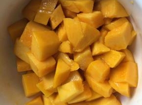 芒果切丁