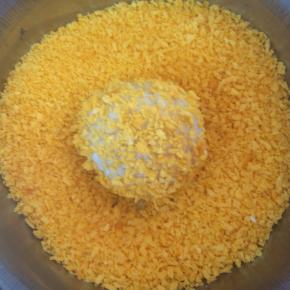 饭团裹上面包糠。