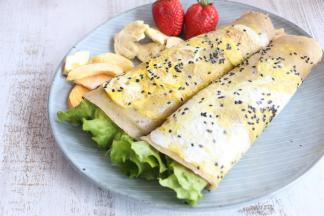 简单快手的酱香早餐饼就做好了。