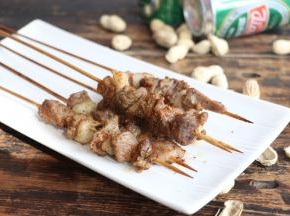 好吃的烤羊肉串就好啦！