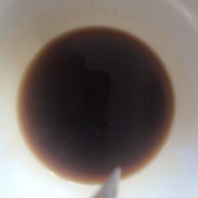 将糖、醋、盐，调成料汁。