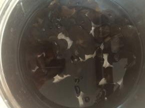 开水焯烫3分钟。