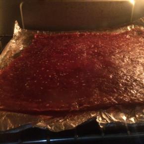 继续入烤箱，150度10分钟，期间翻面一次。