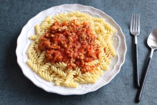 浇上熬好的茄汁即可享有。