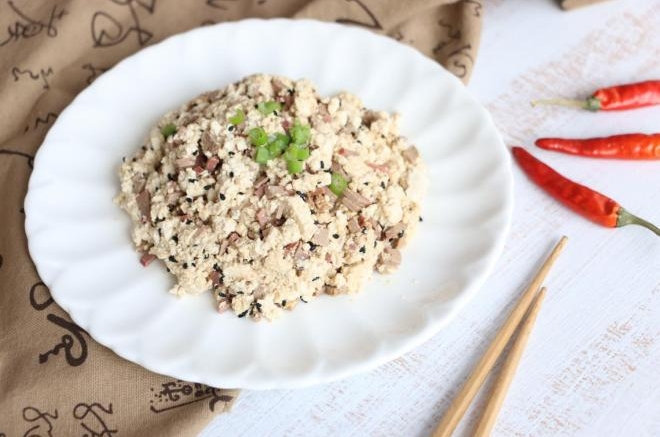 猪肝拌豆腐