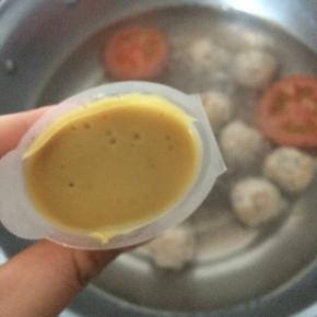 放入一盒浓汤宝，味道更鲜美。