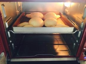 烤箱200度预热，150度中层烤15分钟