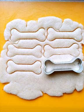 用阳晨饼干模具压出喜欢图案