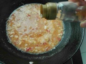 最后关火，放入盐，香油甜味