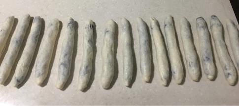 包裹好的长条不要露出其他颜色。