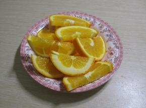 橙子切成片