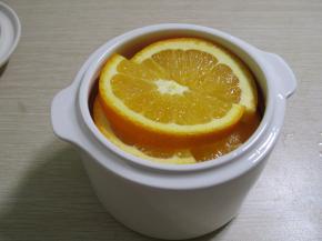 放入隔水炖盅内