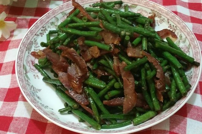 腊肠豇豆