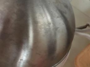 鸡蛋放入蒸锅里蒸熟