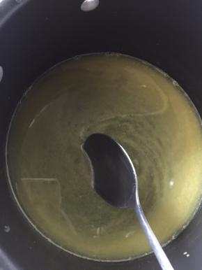 再开火用汤勺搅拌至沸腾