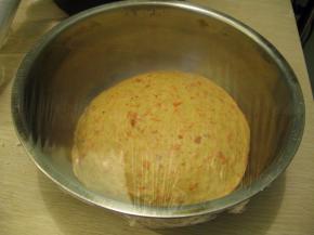 放团放在温暖的地方发酵到二倍大