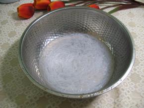 煮好的粉丝过凉水