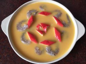 放入切好的蟹味棒