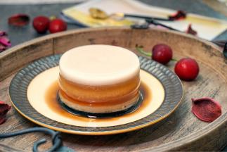 想吃的时候倒扣在盘中即可