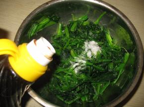 加入适量的酱油