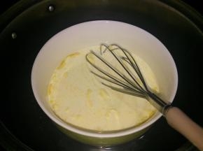 黄油和淡奶油隔水融化