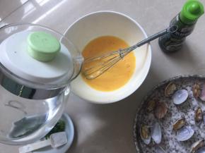 然后加入适量温开水