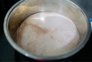 小火煮到沸腾融化