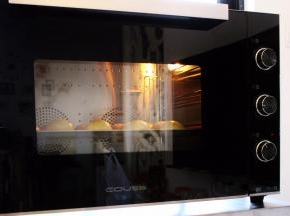 烤箱预热180度25分钟（CO-960A温度180度预热时间8分钟，随意哪一层，因为火候均匀放哪都一样）