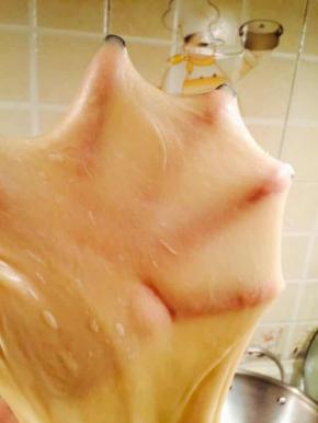 油皮材料混合揉至出手膜