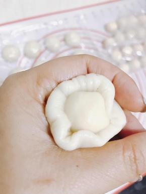 用虎口收紧 封口