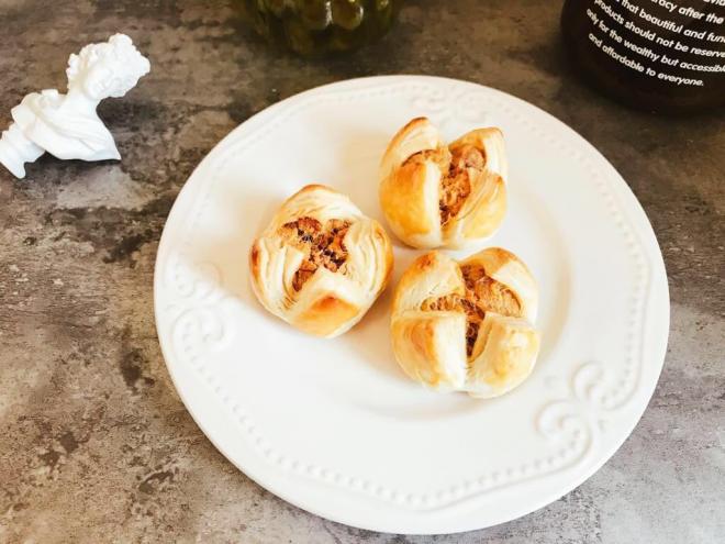 肉松培根开口酥-食肉族的爱