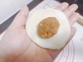 包入馅料 收紧口