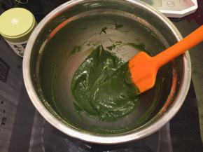 拌至顺滑无干粉