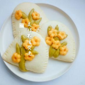 做好后醒发20分钟，冷水入锅开锅后12分钟，虚蒸五分钟出锅