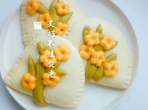 做好后醒发20分钟，冷水入锅开锅后12分钟，虚蒸五分钟出锅