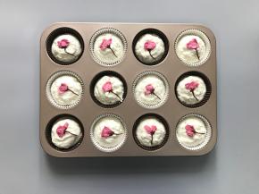 放上装饰用的樱花。