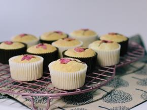 出炉脱模晾凉。