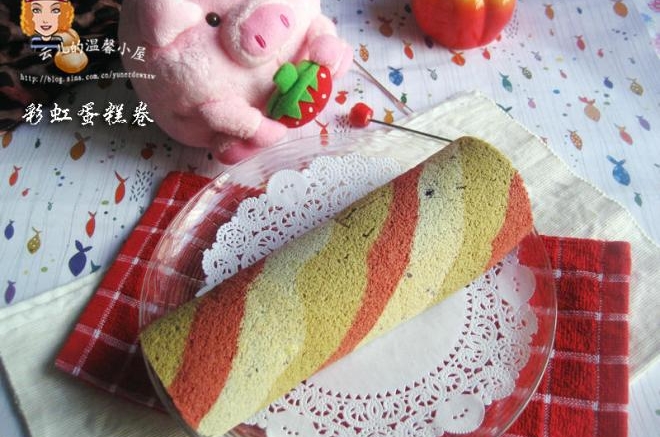 【彩虹蛋糕】：天空中的绚丽彩虹！