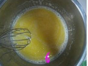 所有材料搅拌均匀；