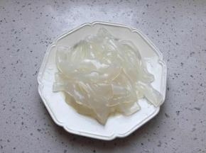 用手揪成10厘米左右的段